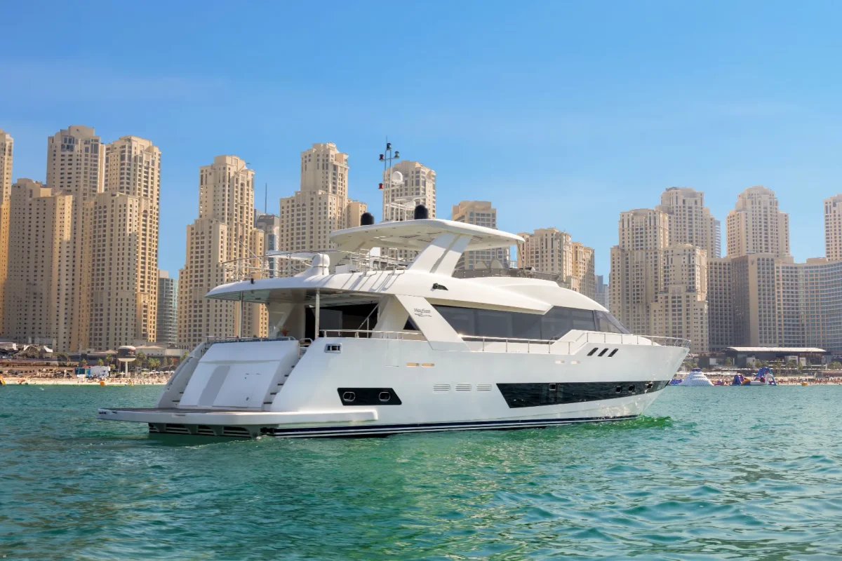 Caliente Yacht Dubai (2)
