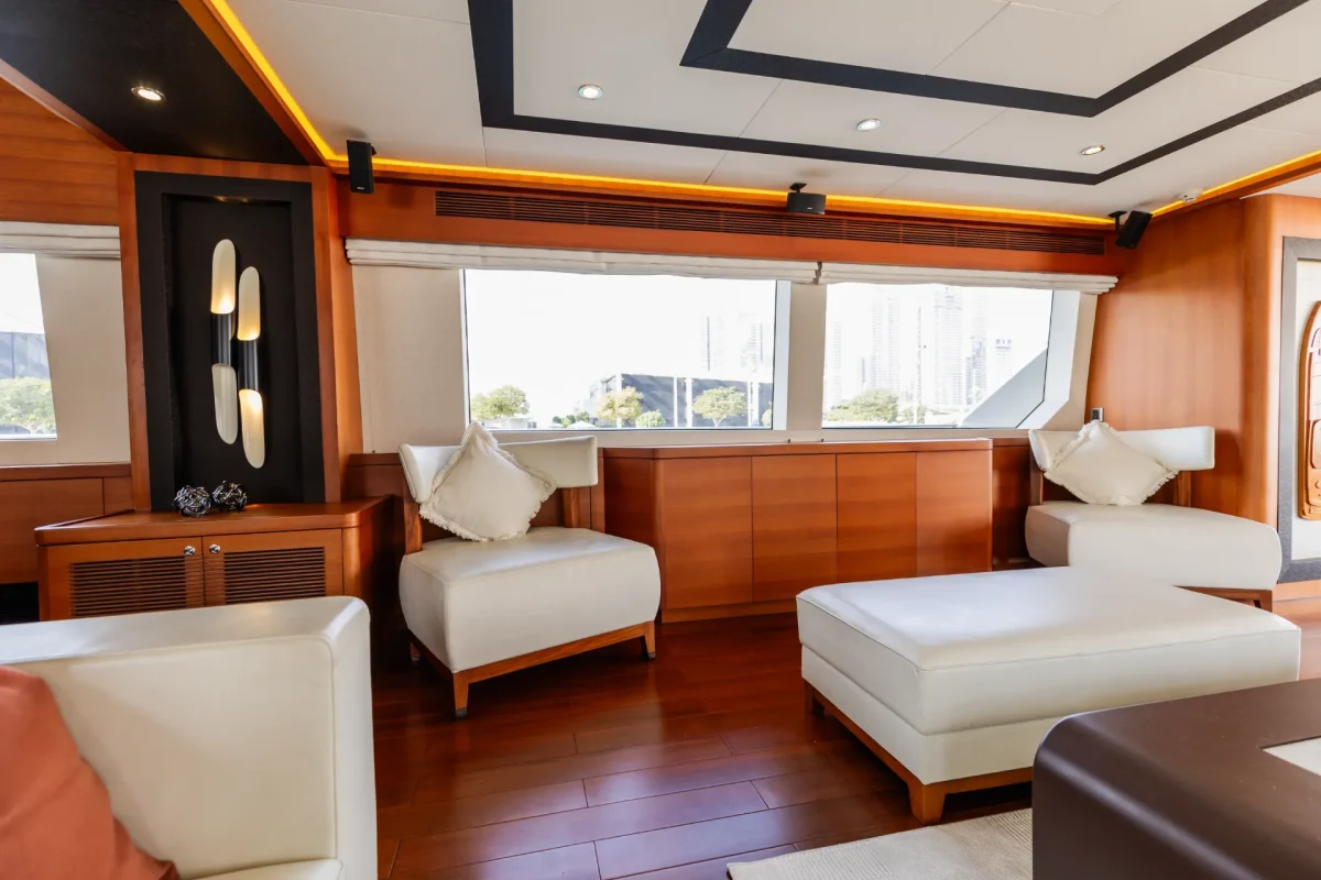 Caliente Yacht Dubai (21)