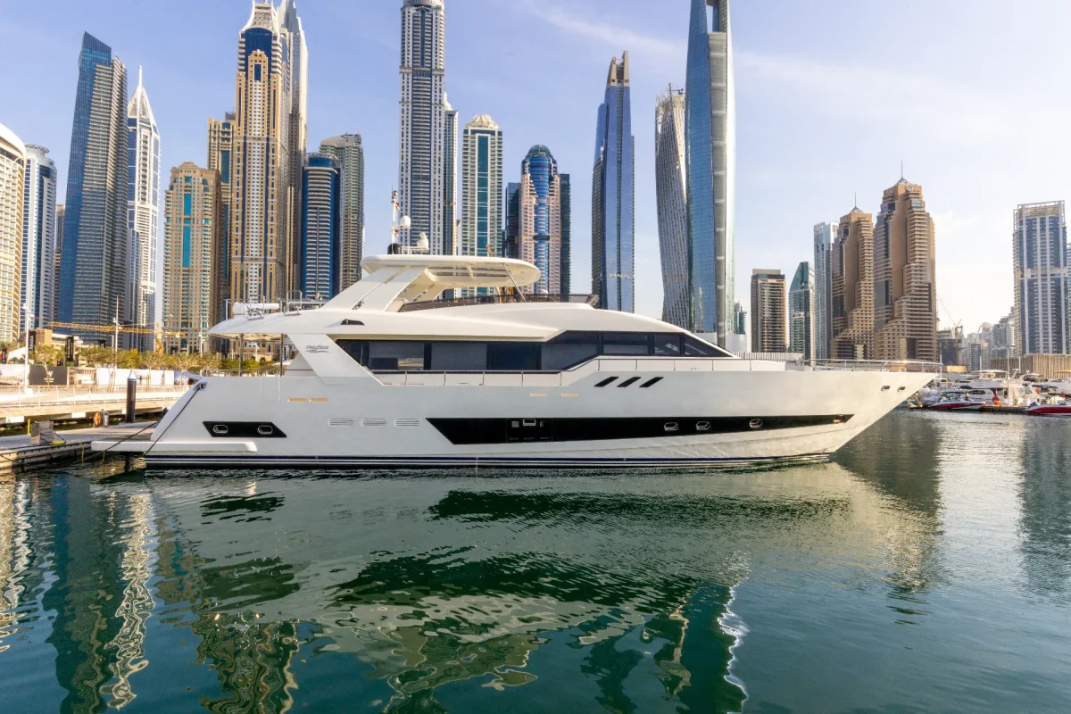 Caliente Yacht Dubai (3)