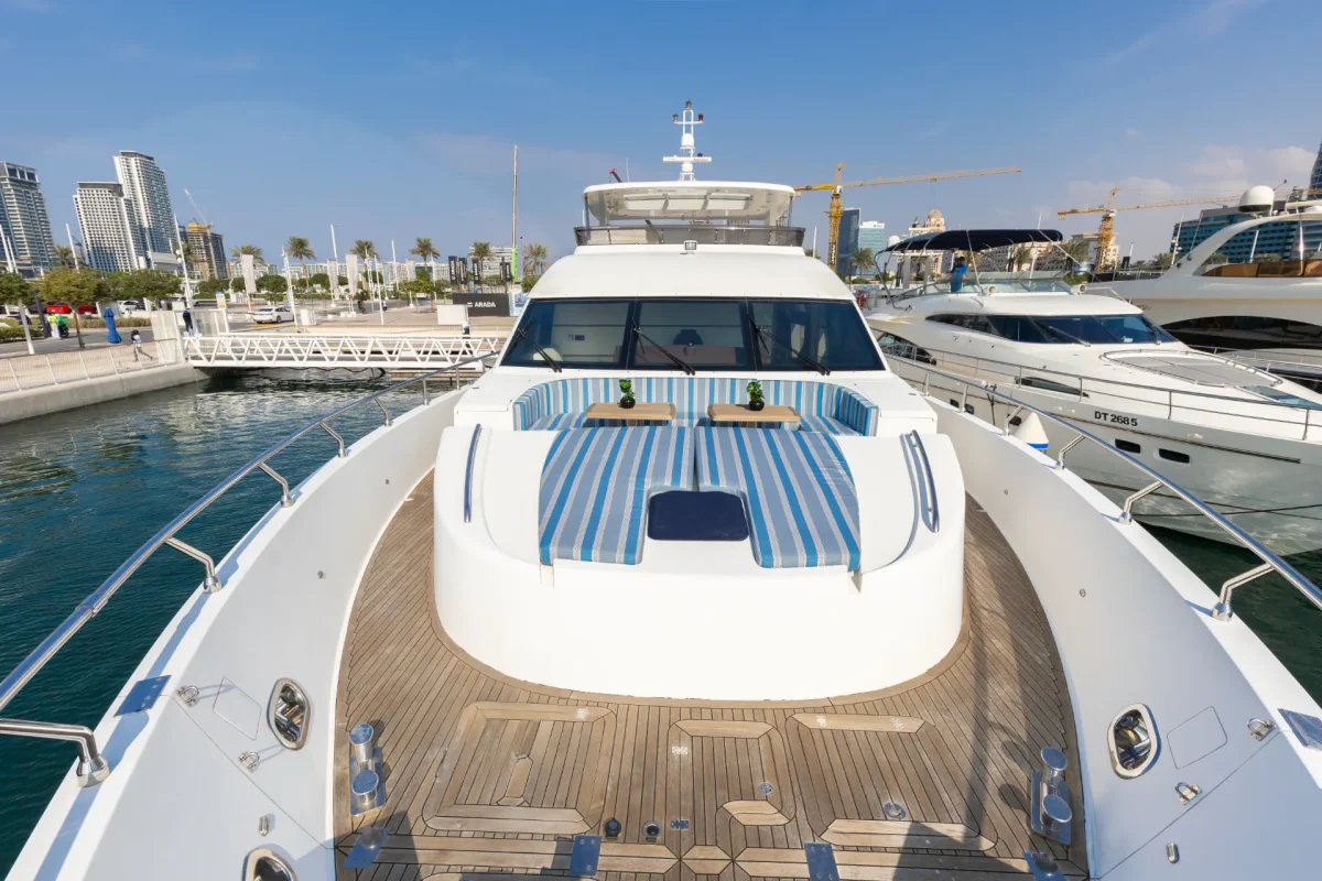 Caliente Yacht Dubai (31)