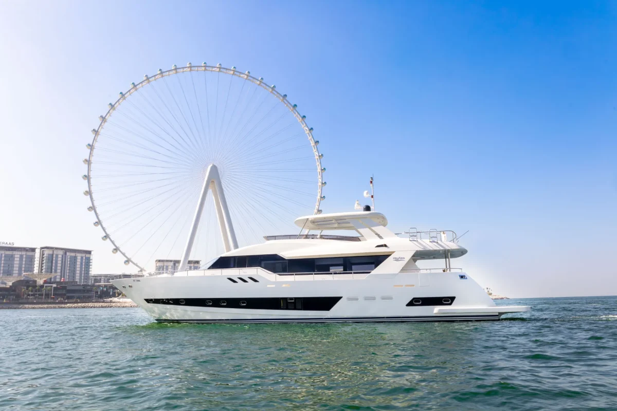 Caliente Yacht Dubai (32)
