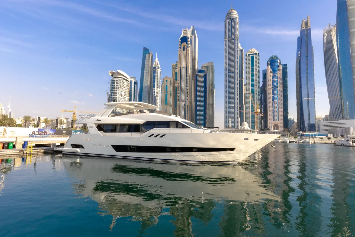 Caliente Yacht Dubai (4)
