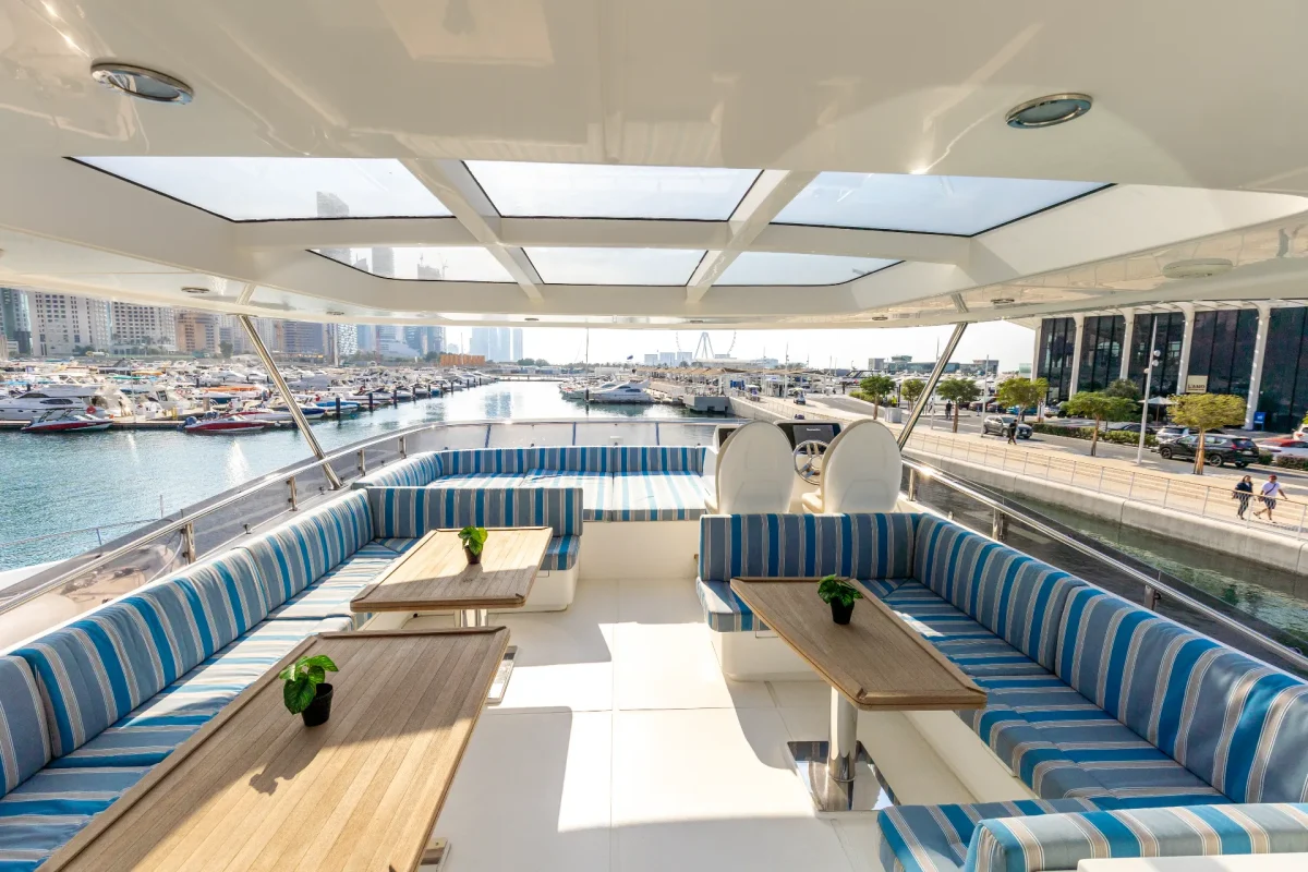 Caliente Yacht Dubai (7)