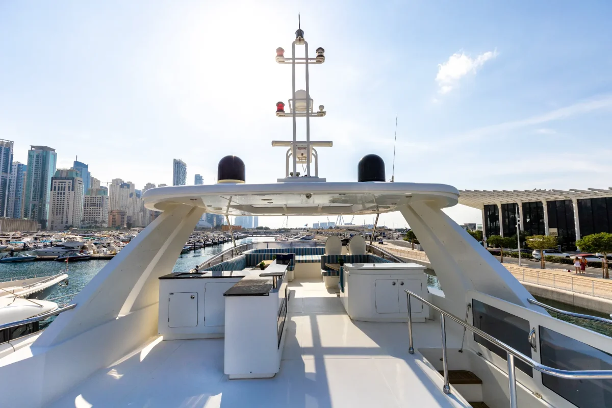 Caliente Yacht Dubai (9)