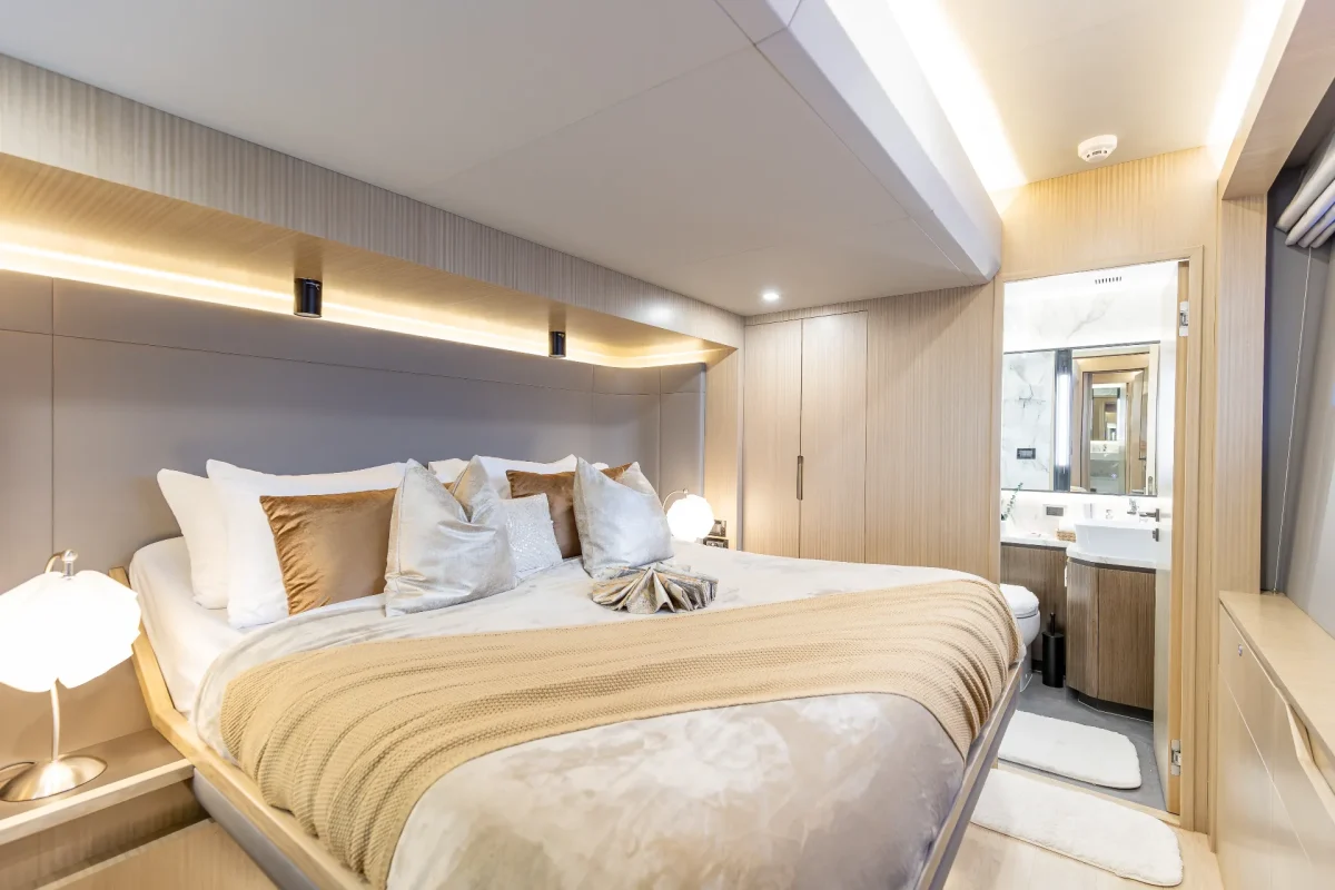 Infinity Yacht Dubai (58)